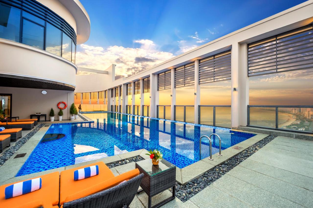 Altara Suites Da Nang By Ahg Exterior photo